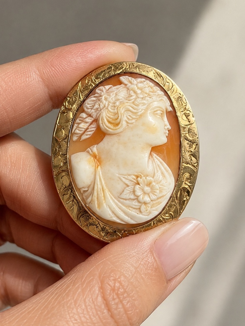 Victorian 10k Yellow Gold Carved Shell Classical Cameo Brooch 6.4 gram Antique - Picture 7 of 9